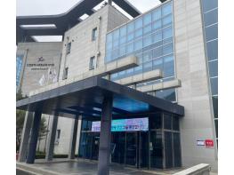 인천강화교육지원청, 역대 교육장 초청 간담회 개최…지역 교육 발전 모색 기사 이미지