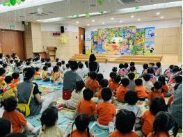 용인특례시, 어린이 식생활교육 인형극 ‘도와줘요! 예절맨~’ 마련 기사 이미지