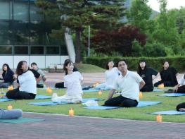 대전 동구, 바쁜 육아 속 쉼표… ‘달빛 인생 요가’ 운영 기사 이미지