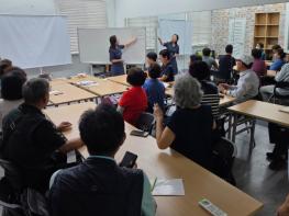 미추홀구 주안8동 주민자치회, 어르신 대상 ‘스마트폰 교육’ 실시…디지털 역량 강화 앞장 기사 이미지