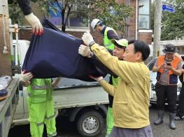 강서구의회 박성호 의장, ‘공항동, 방화동 수해 피해 복구에 나서’  기사 이미지