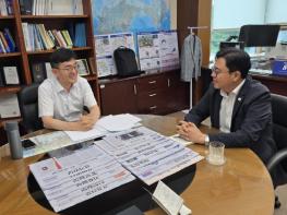 경기도의회 이용욱 의원, 경과원 이전 ‘대의’ 실현 촉구... 원장 면담하며 연내 완료 강조 기사 이미지