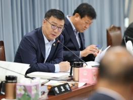 최동익 전남도의원, 전복 양식 어가 부채 급증...만기 연장·이자 지원 시급 기사 이미지