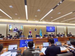 이재명 대통령 '내란의 어둠 온전히 밝혀내 국민 통합의 문 활짝 열어야' 기사 이미지