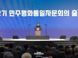 이재명 대통령 '남북 간 적대와 대결 종식은 우리의 시대적 과제' 기사 이미지