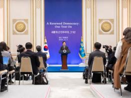 이재명 대통령 ''빛의 혁명'으로 친위쿠데타 진압, 민주정부 수립 이뤄' 기사 이미지