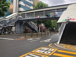 서초구, 보도육교 캐노피 설치로 보행자 안전 대폭 강화! 기사 이미지