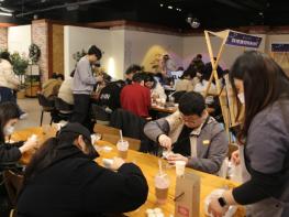 지역사회 관계망 형성, 수원시청년지원센터 성과공유 워크숍‘그해 청년은...2025’성료 기사 이미지