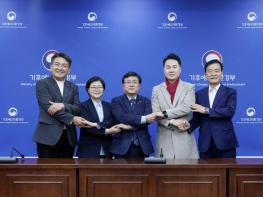 오언석 도봉구청장, 기후부 장관 만나 국립공원 해제 등 지역 현안 건의 기사 이미지