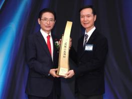 제62회 무역의 날 맞아 경북도 ‘61개 수출 탑’수상 기사 이미지