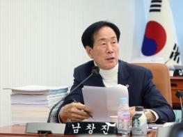 남창진 서울시의원, 서울시 346개 전통시장 자율소방대 조끼 예산 의결 기사 이미지