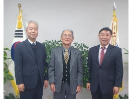 충남역사문화연구원 일본인 수집가, 한국문화유산 41점 충남에 무상 기증 기사 이미지