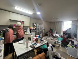 군위군 드림스타트, 취약계층 아동 가정에 주거환경 개선·학습환경 지원 연계 기사 이미지