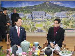 경북교육감‧경북도지사, 행정통합 교육 현안 논의 기사 이미지