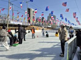 보은군 보청천 눈썰매장, 겨울방학 맞아 아동ㆍ청소년 큰 인기 기사 이미지
