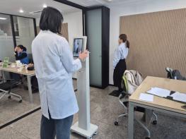 인천 서구, 직원 대상 경추 건강검진 실시... 스마트 기기 시대 ‘목 건강’ 선제 점검 나선다 기사 이미지