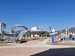 고흥군, 새로운 나들이 명소 해창만 ‘나라올라우주랜드’ 기사 이미지