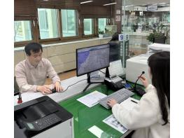 영천시 지적정보과, 통합순번대기시스템 도입 및 양방향 마이크 설치 기사 이미지