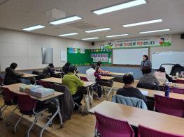 영동군 첫 ‘무지개배움학교’ 중학학력인정반 개설 기사 이미지