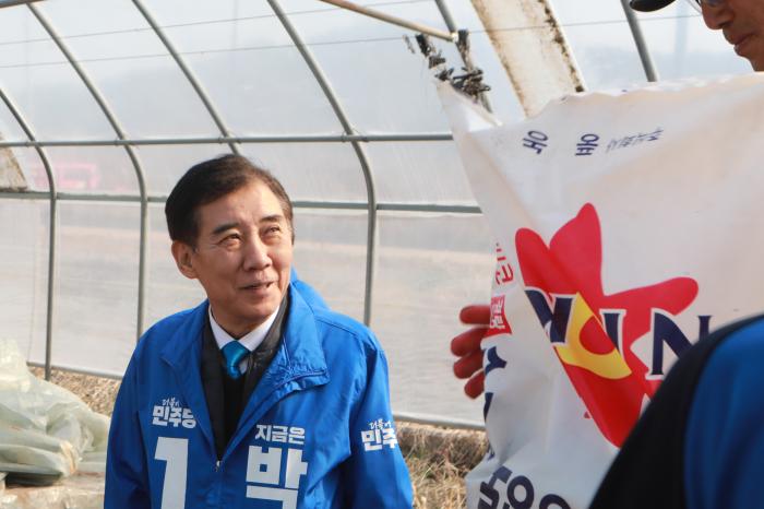 박윤국, “시민 불편 지나치지 않겠다”…생활밀착형 민생공약 발표  사랑택시 확대·공공산후조리원 확대 운영·경로당 환경 개선 등 제시