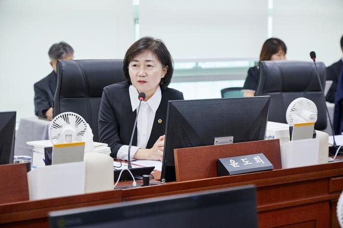윤도희 경기도의원, “청소년 AI 바우처 전액 삭감 안 돼… 취약계층 50% 연내 긴급 반영해야”