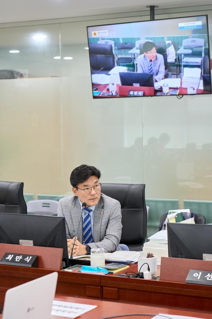 최만식 의원, “공공동물의료 검토는 접고 산불감시는 줄이고?” 도민 생활안전 예산 집중 점검