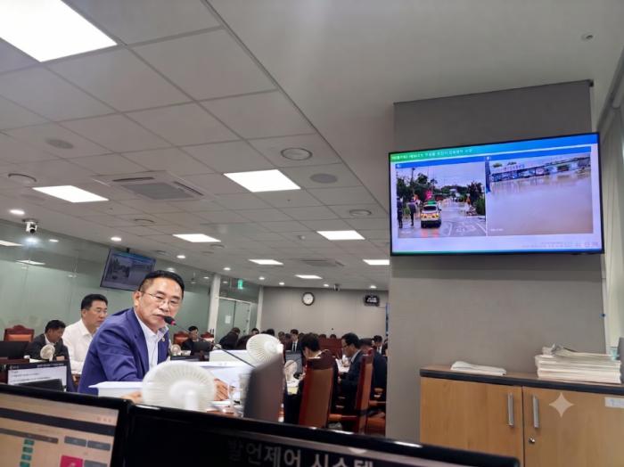 오진택 도의원, 도민 안전 직결된 '도로 유지관리' 예산 감액 질타… 상습 침수구간 정비 강력 촉구