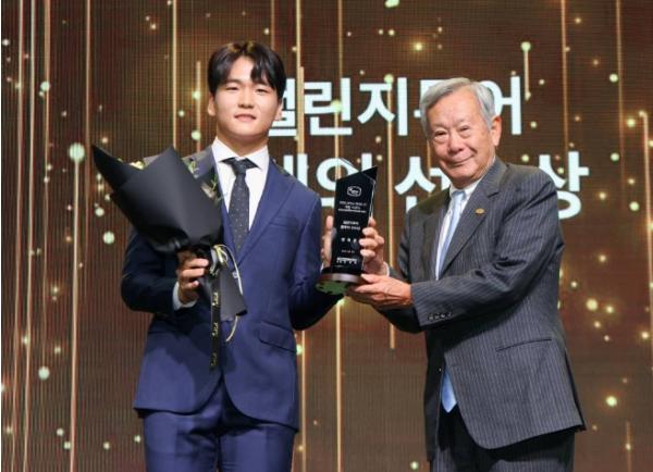 2026시즌 KPGA 투어에 데뷔하는 신인 선수는?