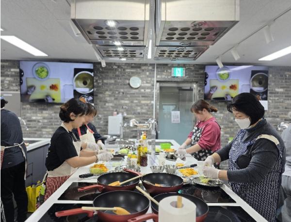 내 몸을 건강하게, 지구를 튼튼하게, 미래를 푸르게~노원, 영양교육에 생태적 관점 더한 '더(The) 바른 식탁' 운영 기사 이미지