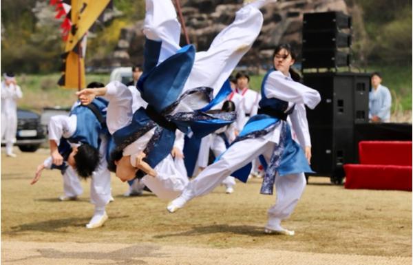 충주시립택견단-어린이택견단, 진천농다리축제 참여 기사 이미지