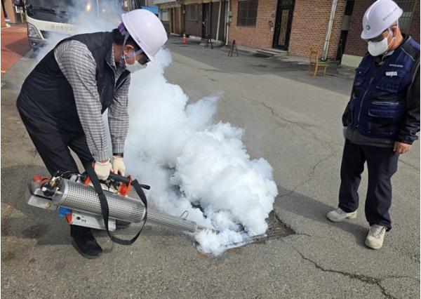 파주시, 시가지 하수구 해빙기 방역사업 추진 기사 이미지