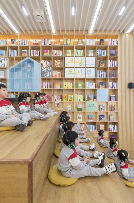 서구청 책을 넘어 체험과 힐링의 문화공간으로 신개념 도서관으로 정착하는 내당도서관 기사 이미지