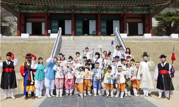 미추홀학산문화원, ‘인천도호부가 살아있다!’ 성료... 스토리두잉 관아 체험 성황 기사 이미지