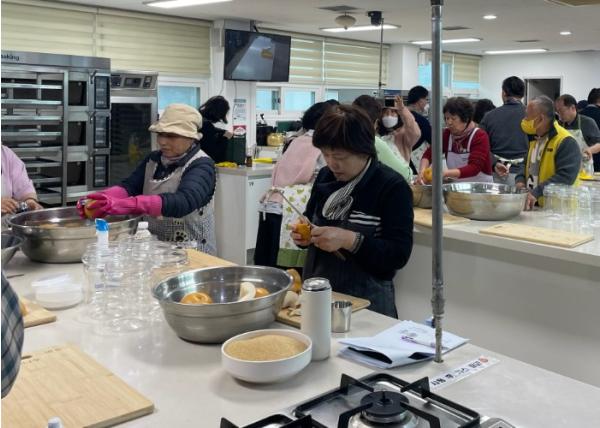 남양주시, 먹골배로 빚은 건강 한 잔…‘발효식초 전문기술 교육’ 성료 기사 이미지