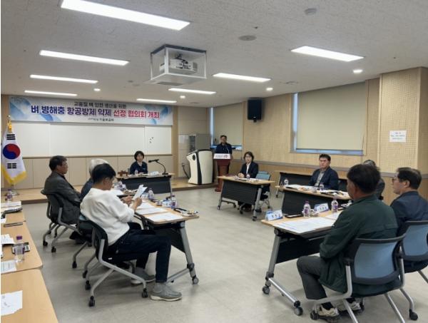 포항시, 벼 병해충 항공방제 약제 선정 완료…농촌 일손 돕는다 기사 이미지