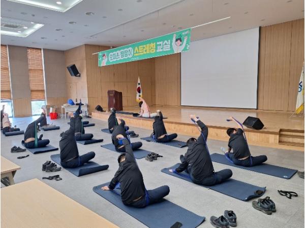 포항시 북구보건소, 직장인 건강을 위한 오피스 짬짬이 스트레칭 교실 운영 기사 이미지