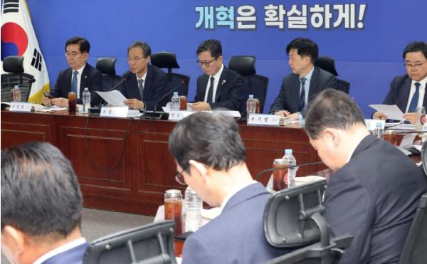 안도걸 의원, “중동발 경제충격, 선제 차단”…민주당 특위, 5,400억 민생방패 구축 기사 이미지