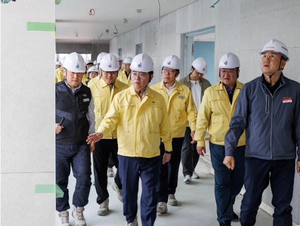 강서구 통합신청사 10월 개청... 진교훈 구청장, 최종 현장 점검 기사 이미지