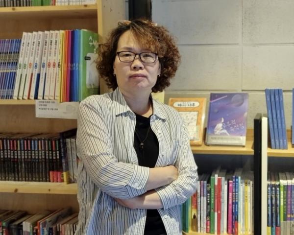 청주서원도서관, 2026년 상주작가 '하신하' 선정 기사 이미지