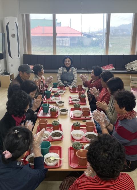 서천군, 치매안심마을 치매예방 프로그램 운영 기사 이미지