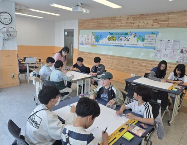 완주군, 청소년이 직접 체험하는 ‘수소를 만나다’ 운영 기사 이미지