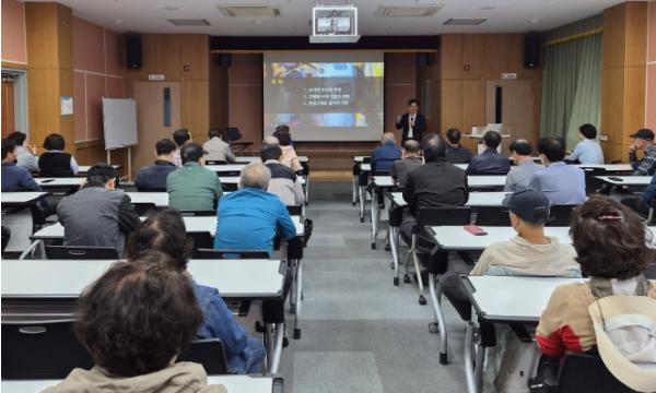 동구 노동자지원센터 ‘일자리 변화와 새로운 기회’ 취업 특강 기사 이미지