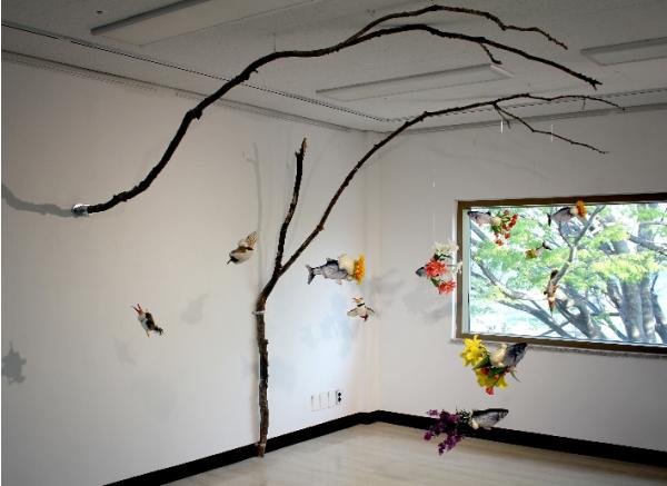 포항 아라예술촌, 대게 껍데기로 빚은 ‘기묘한 도감’ 전시