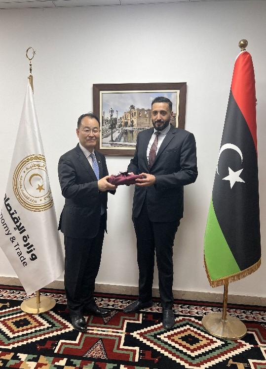 외교부, 알제리·리비아 고위급 외교로 원유·납사 대체 수급선 확보 성과 기사 이미지