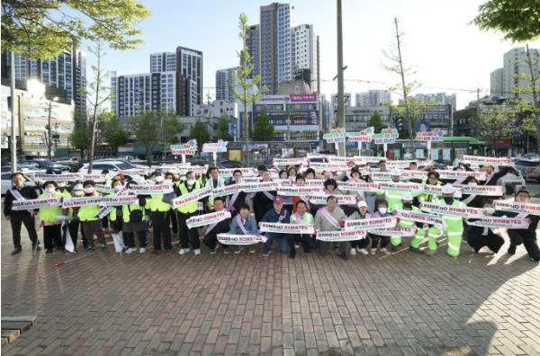 '잘 버리면 자원, 못 버리면 쓰레기!' 서대문구 '클린데이' 현장서 생활폐기물 50% 감량 입증 기사 이미지