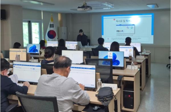 청송교육지원청, 독서로 담당자 연수 개최 기사 이미지