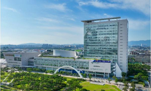 광주광역시형 사회연대경제, 청년일자리·돌봄사각 메운다 기사 이미지