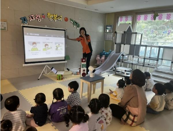 천안서북소방서, 어린이집·취약계층 대상 화재예방 안전교육 확대 실시 기사 이미지