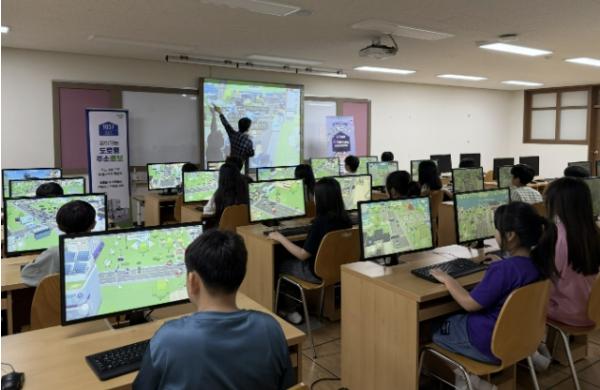 메타버스로 배우는 도로명주소…남양주시, '찾아가는 도로명주소 홍보교실' 운영 기사 이미지