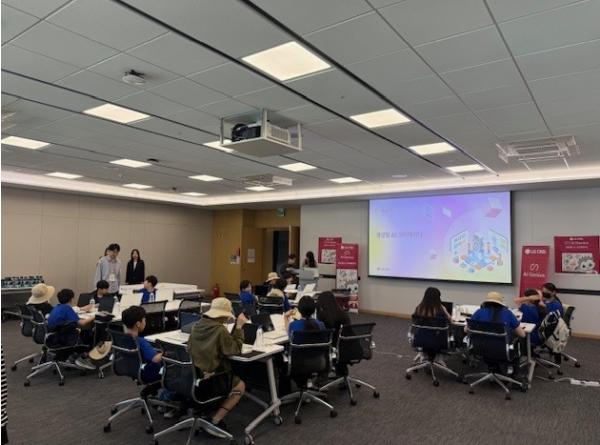 강서구, LG CNS와 손잡고 '인공지능 꿈나무' 키운다 기사 이미지